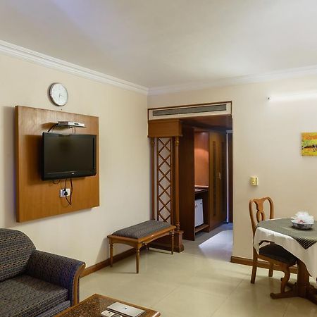 Quality Inn Palms Gāndhīdhām Eksteriør billede