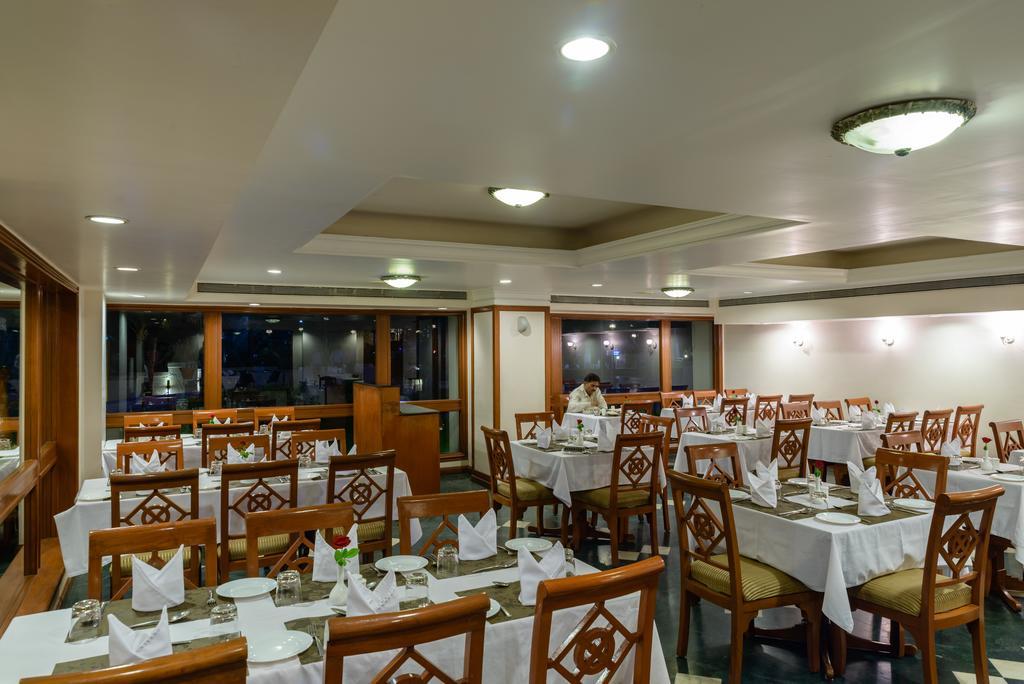 Quality Inn Palms Gāndhīdhām Eksteriør billede