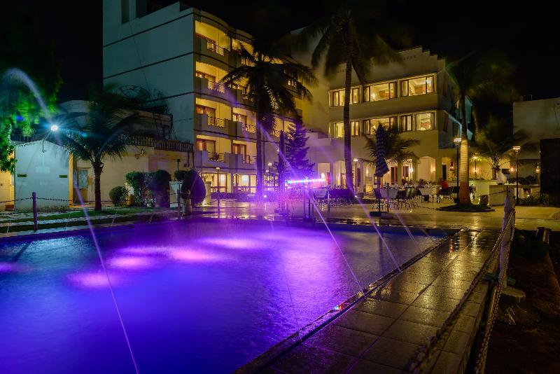 Quality Inn Palms Gāndhīdhām Eksteriør billede