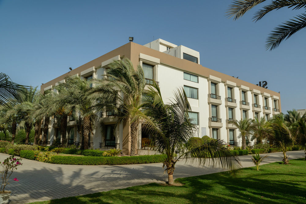 Quality Inn Palms Gāndhīdhām Eksteriør billede